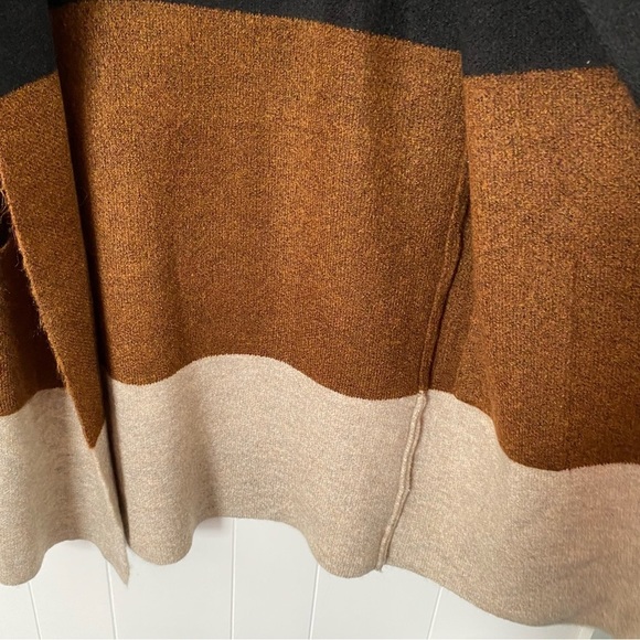 NWT Max Studio Black to Beige Colour Block Long Cardigan Sweater Stripe Soft - Picture 8 of 12
